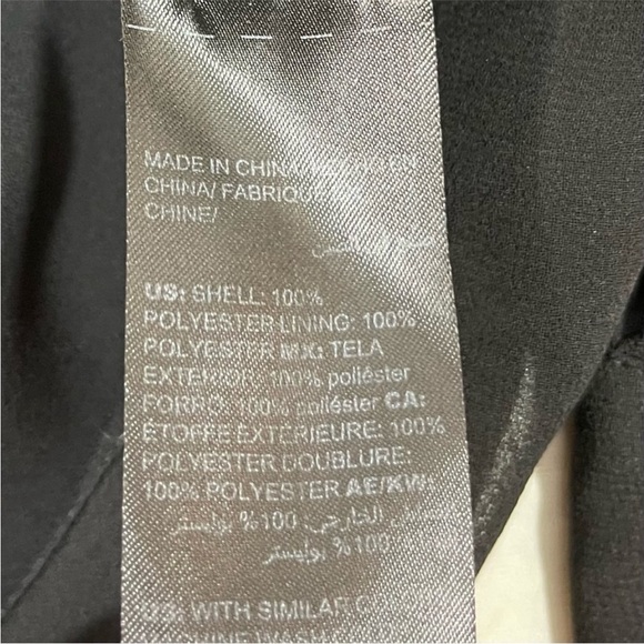 🔥 🆕 WHITE HOUSE BLACKMARKET RUFFLE BLOUSE BLACK SIZE 2 - Picture 12 of 14